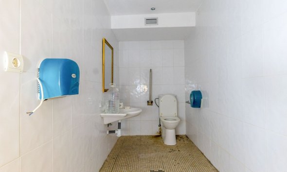 Reventa - Local Comercial - Torrevieja