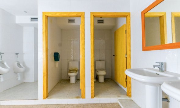 Reventa - Local Comercial - Torrevieja