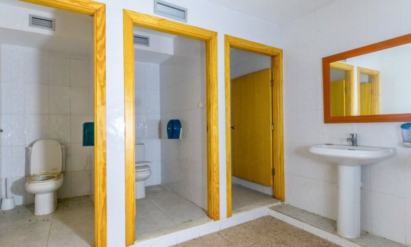 Reventa - Local Comercial - Torrevieja