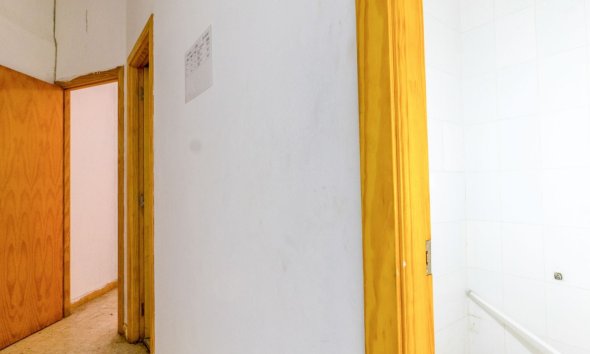 Reventa - Local Comercial - Torrevieja