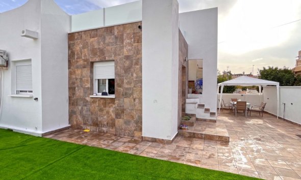 Resale - Bungalow - Orihuela Costa - Playa Flamenca