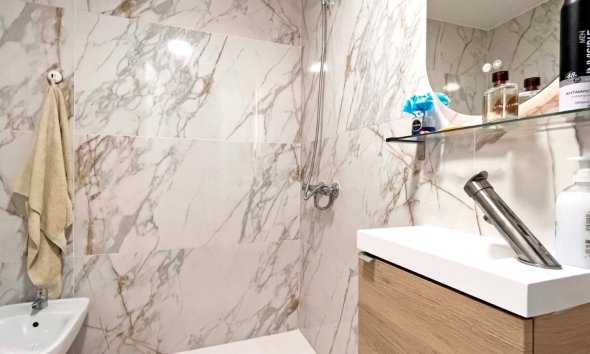 Resale - Bungalow - Orihuela Costa - Playa Flamenca