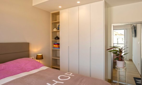 Resale - Apartment - Orihuela Costa - Villamartín