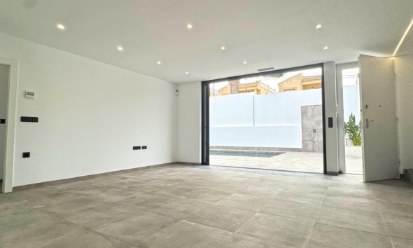 Resale - Villa - Torrevieja - Los Balcones - Los Altos del Edén