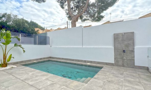 Resale - Villa - Torrevieja - Los Balcones - Los Altos del Edén