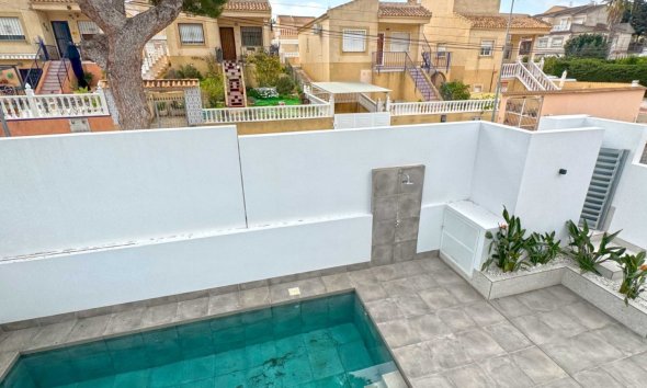 Resale - Villa - Torrevieja - Los Balcones - Los Altos del Edén