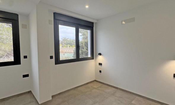 Resale - Villa - Torrevieja - Los Balcones - Los Altos del Edén