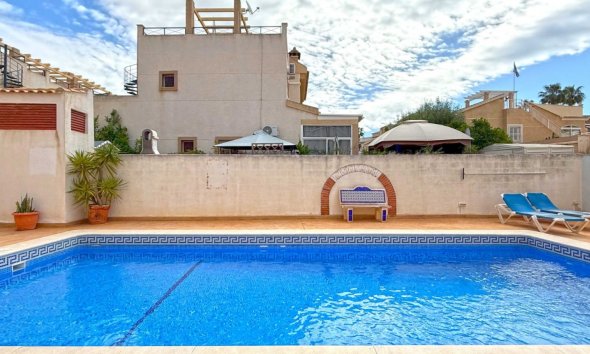Resale - Villa - Orihuela Costa - Los Altos