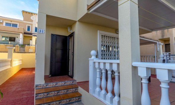 Resale - Villa - Orihuela Costa - Villamartín