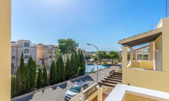 Resale - Villa - Orihuela Costa - Villamartín