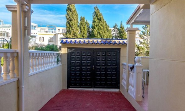 Resale - Villa - Orihuela Costa - Villamartín