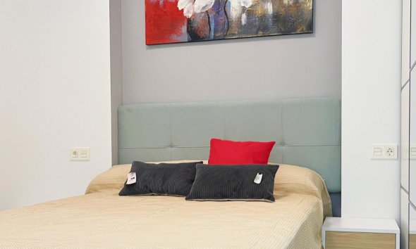 Resale - Apartment - Torrevieja - Playa del Cura