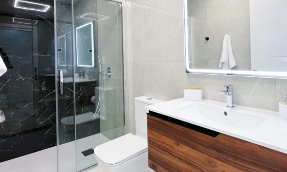 Resale - Apartment - Torrevieja - Playa del Cura