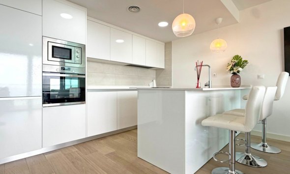 Resale - Apartment - Cartagena - Playa Honda