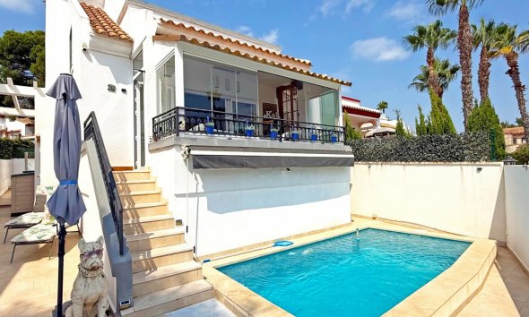 Resale - Villa - Orihuela Costa - Villamartín