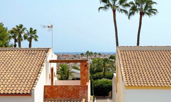 Resale - Villa - Orihuela Costa - Villamartín
