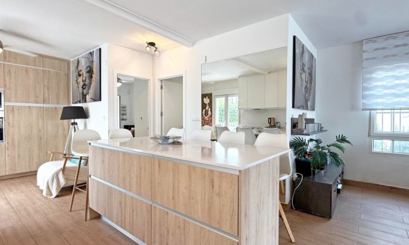 Resale - Villa - Orihuela Costa - Villamartín