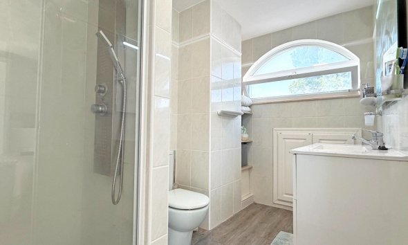 Resale - Villa - Orihuela Costa - Villamartín