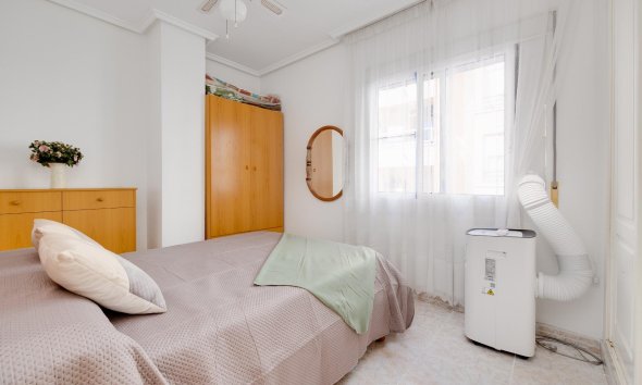 Resale - Apartment - Torrevieja - Playa del cura