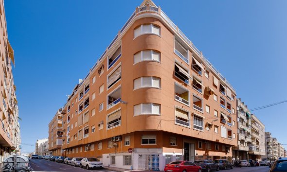 Resale - Apartment - Torrevieja - Playa del cura