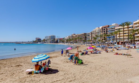 Resale - Apartment - Torrevieja - Playa del cura