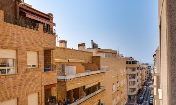 Resale - Apartment - Torrevieja - Playa del cura