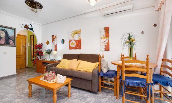 Resale - Apartment - Torrevieja - Playa del cura