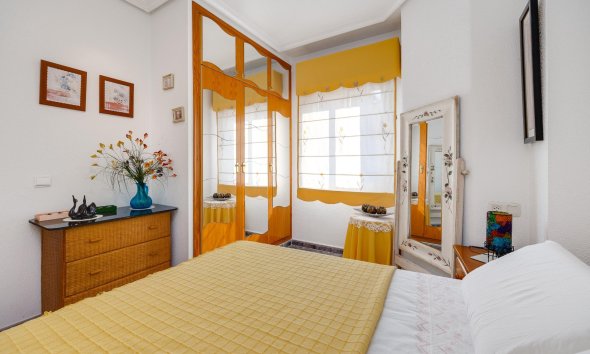 Resale - Apartment - Torrevieja - Playa del cura