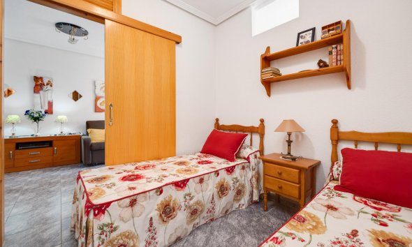 Resale - Apartment - Torrevieja - Playa del cura