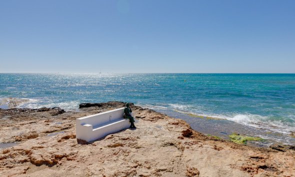 Resale - Apartment - Torrevieja - Playa del cura