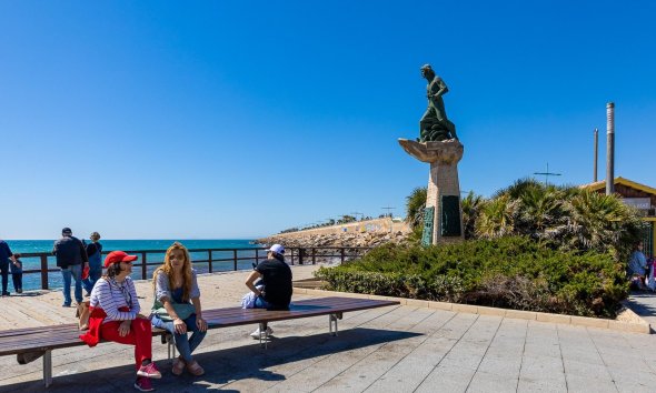 Resale - Apartment - Torrevieja - Playa del cura