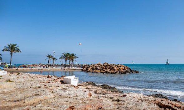 Resale - Apartment - Torrevieja - Playa del cura