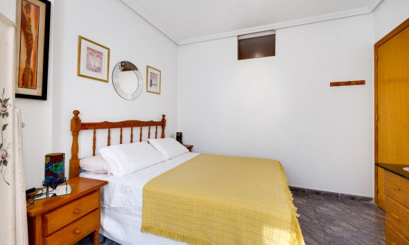 Resale - Apartment - Torrevieja - Playa del cura