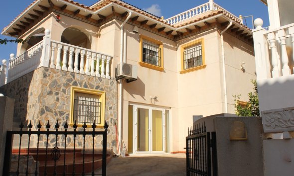 Resale - Villa - Orihuela Costa - Costa Blanca