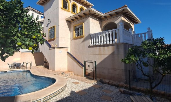 Resale - Villa - Orihuela Costa - Costa Blanca