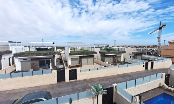 Resale - Villa - Pau 26 - Villamartin