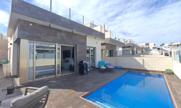 Resale - Villa - Pau 26 - Villamartin
