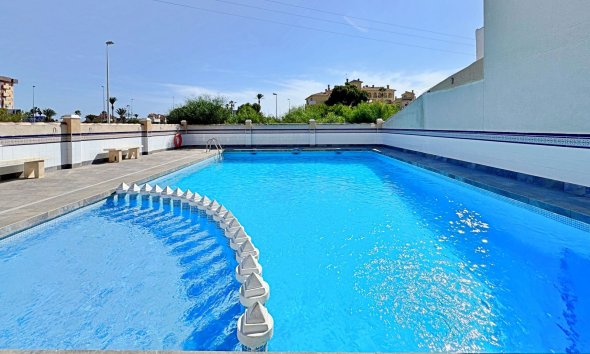 Reventa - Apartamento - Orihuela Costa - La Zenia