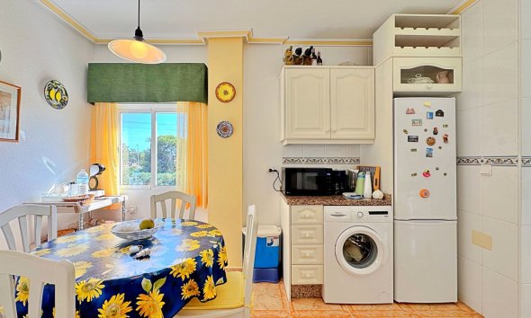 Resale - Apartment - Orihuela Costa - La Zenia