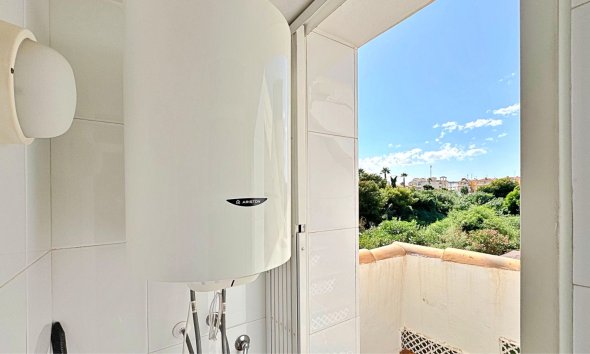 Resale - Apartment - Orihuela Costa - La Zenia