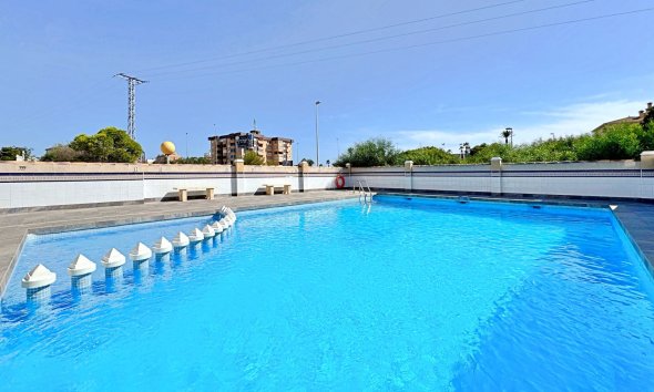 Resale - Apartment - Orihuela Costa - La Zenia