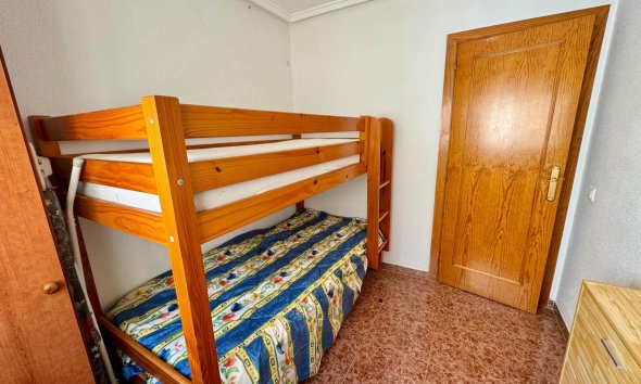 Resale - Apartment - Torrevieja - Centro