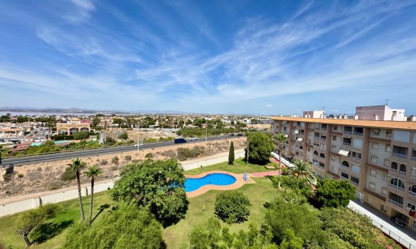 Resale - Apartment - Torrevieja - Centro