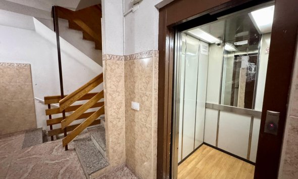 Resale - Apartment - Torrevieja - Centro