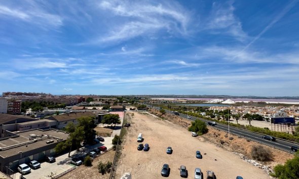 Resale - Apartment - Torrevieja - Centro