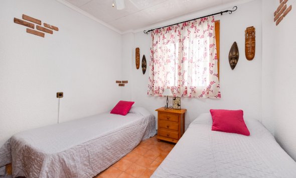 Resale - Bungalow - Torrevieja - Cabo cervera