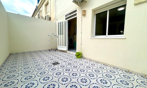 Resale - Terraced house / Townhouse - Orihuela Costa - Campoamor