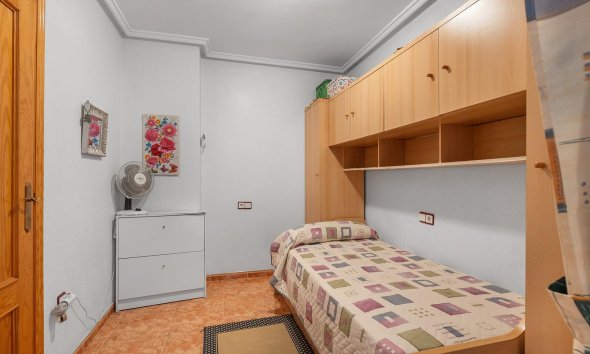 Resale - Apartment - Torrevieja - Estacion de autobuses