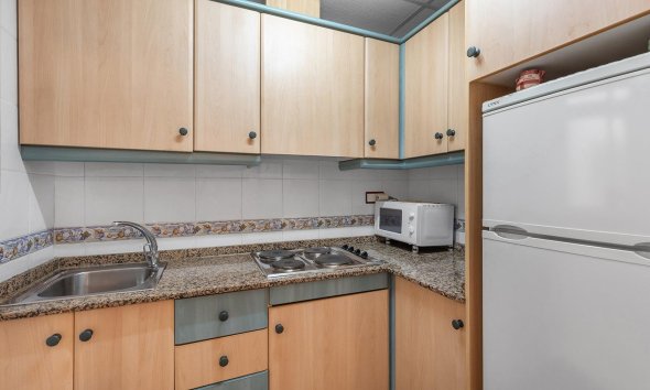 Resale - Apartment - Torrevieja - Estacion de autobuses