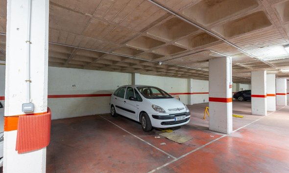 Resale - Apartment - Torrevieja - Estacion de autobuses